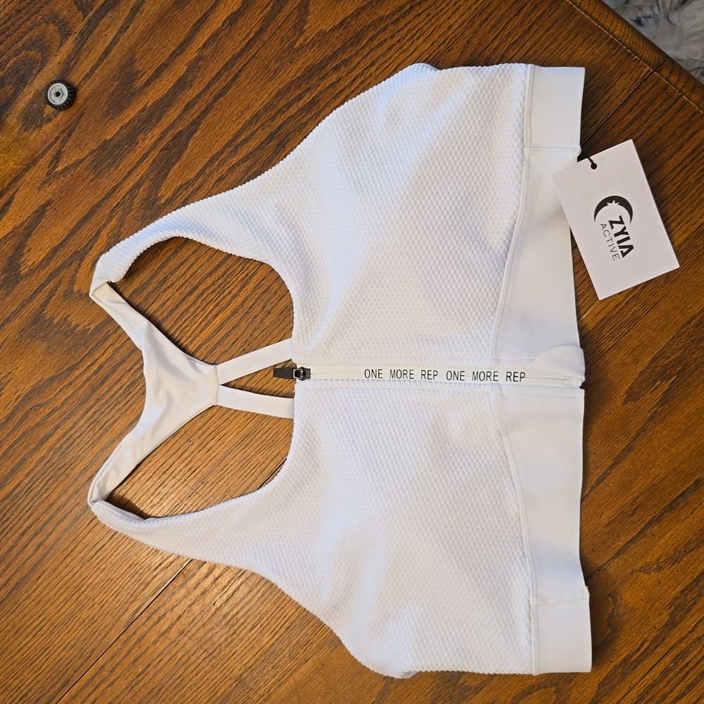 Zyia Front zip bra